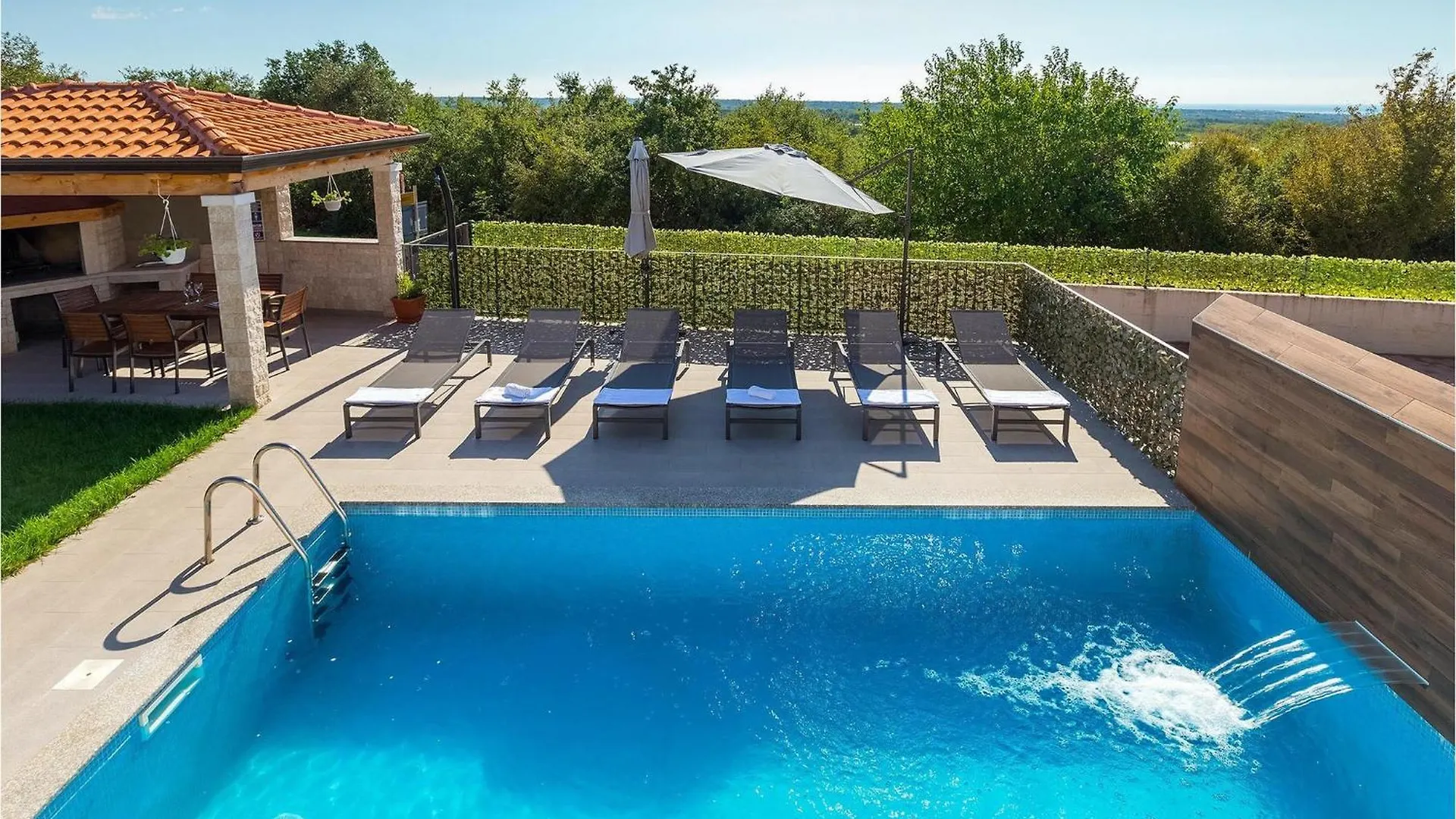 Villa Sime بوريتش