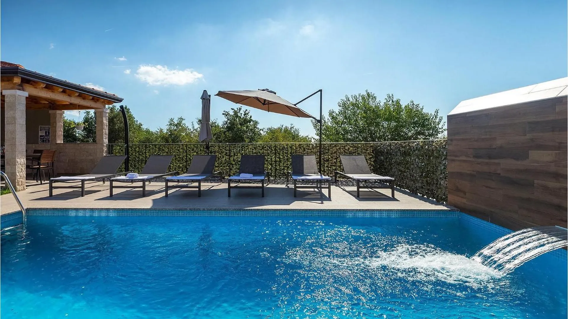 Villa Sime بوريتش